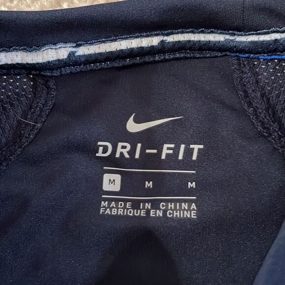 SIZE MEDIUM NIKE DRI FIT SHIRT - Picture 5 of 8